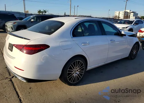 2023 Mercedes-Benz C 300 z USA, uszkodzony, nr VIN W1KAF4GB8PR089345